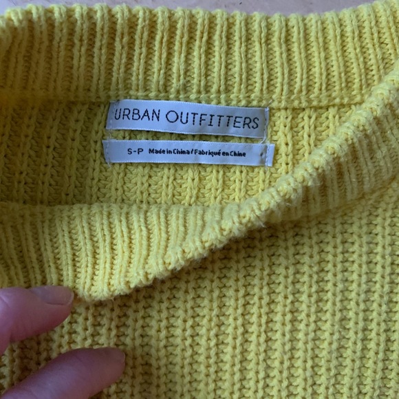 *SOLD* Urban Outfitters Yellow Crew Neck - Picture 2 of 2